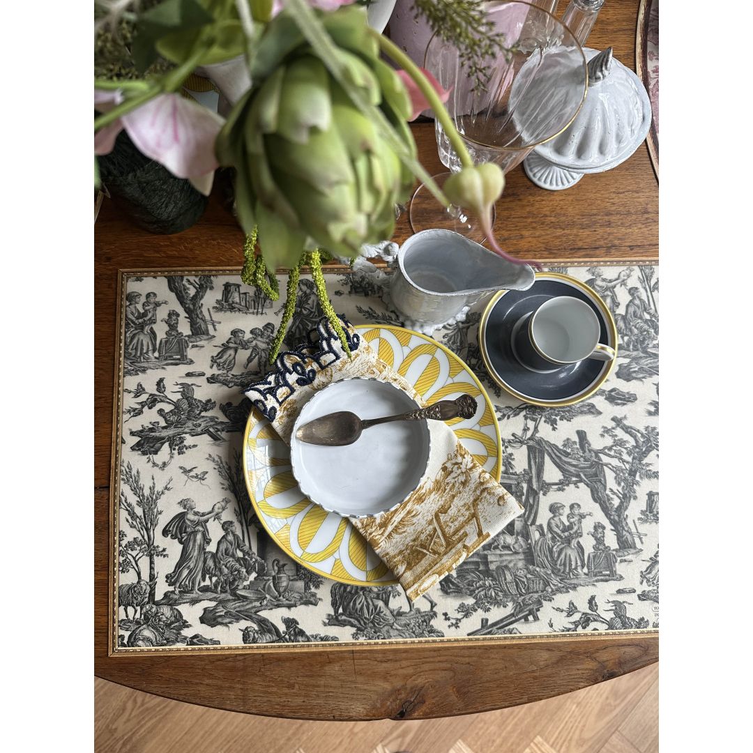 Toile de Jouy pattern vinyl placemat - Black